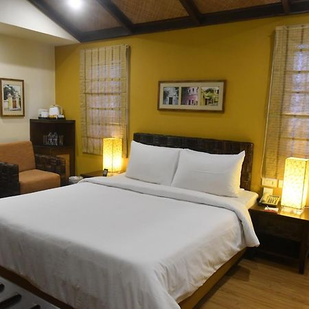 The Richmond Hotel Pondicherry Exterior photo