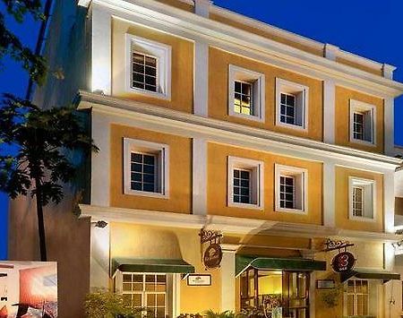 The Richmond Hotel Pondicherry Exterior photo
